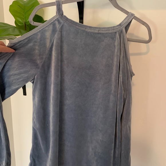 Velvet Shoulder Cutout Top - Picture 3 of 3